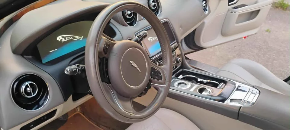 2011 Jaguar X351 XJ - Image 7 of 9