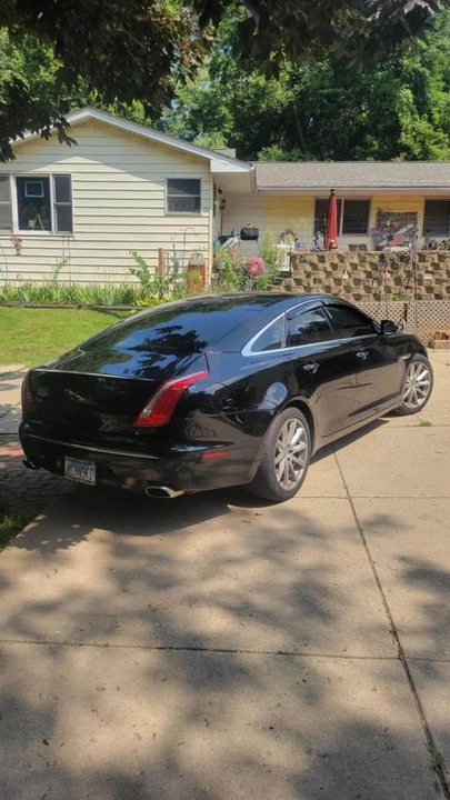 2011 Jaguar XJ Series 4 - Image 2 of 6