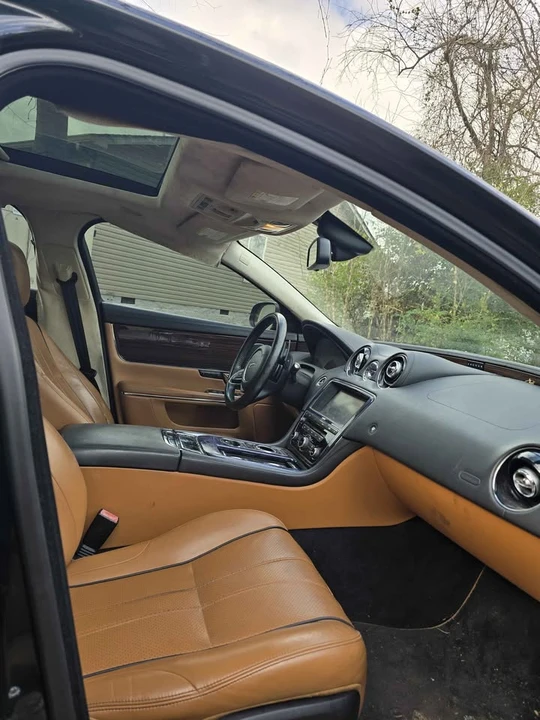 2011 Jaguar X351 XJ - Image 3 of 4