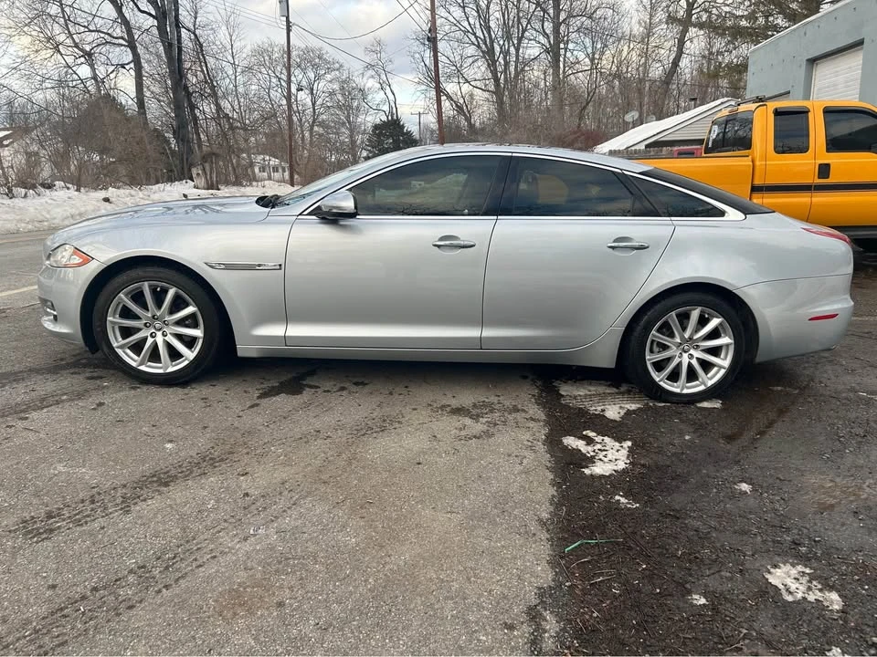 2011 Jaguar X351 XJ - Image 4 of 17