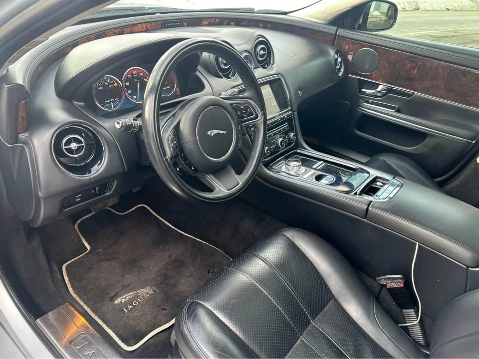 2011 Jaguar X351 XJ - Image 7 of 18