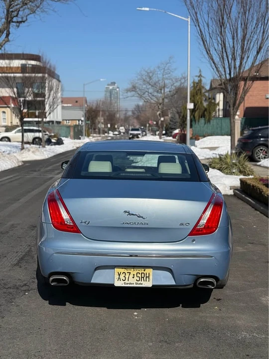 2011 Jaguar X351 XJ - Image 2 of 11