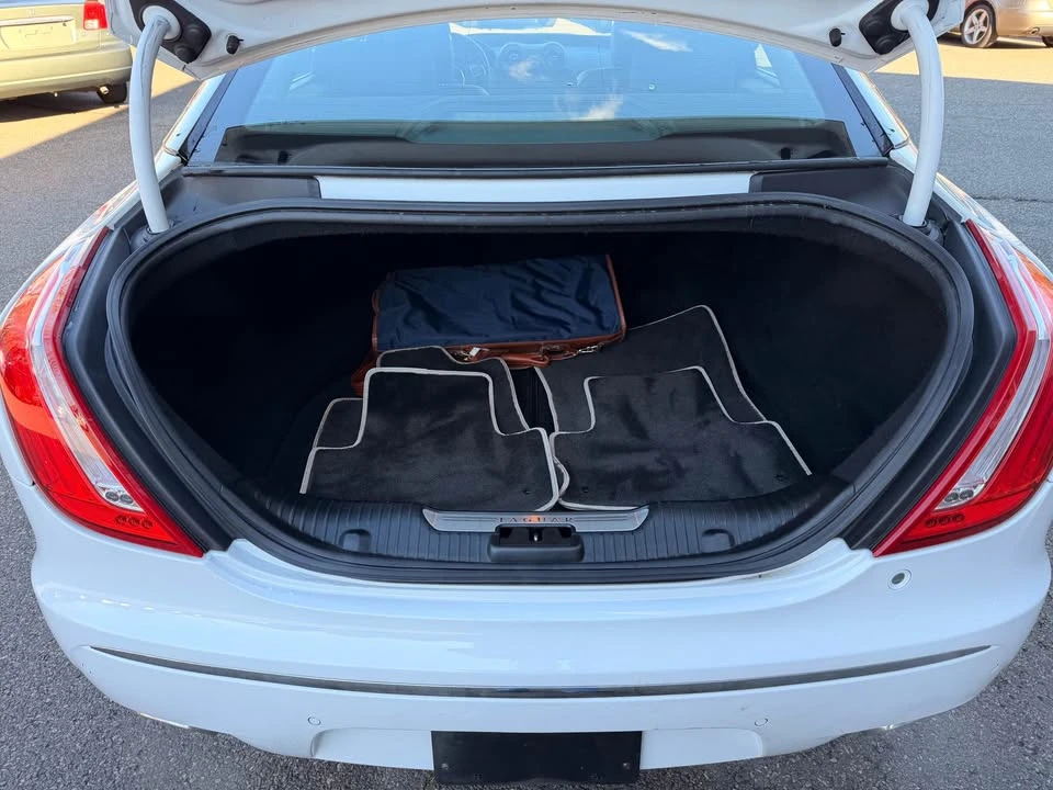 2011 Jaguar X351 XJ - Image 16 of 19