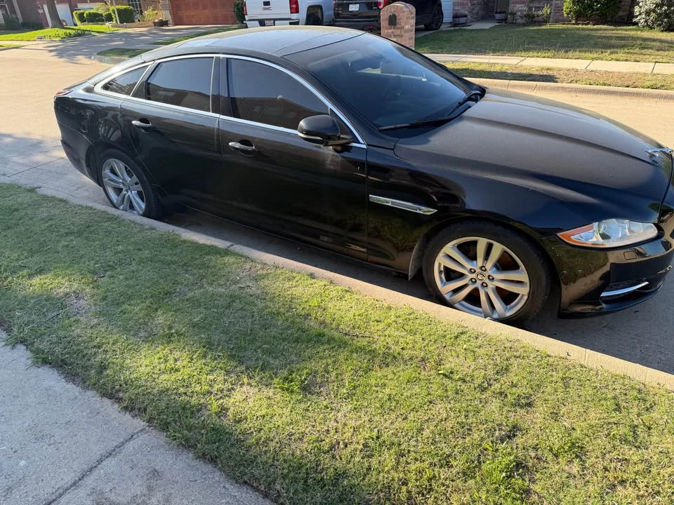 2011 Jaguar X351 XJ - Image 2 of 4