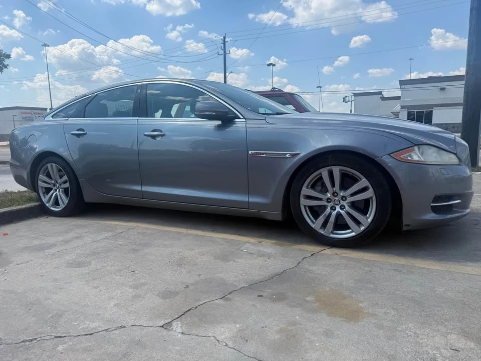 2011 Jaguar X351 XJ - Image 3 of 9