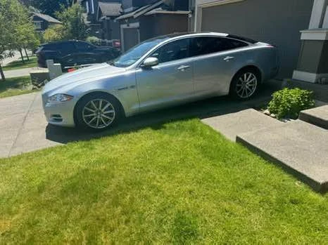 2011 Jaguar X351 XJ - Image 2 of 3