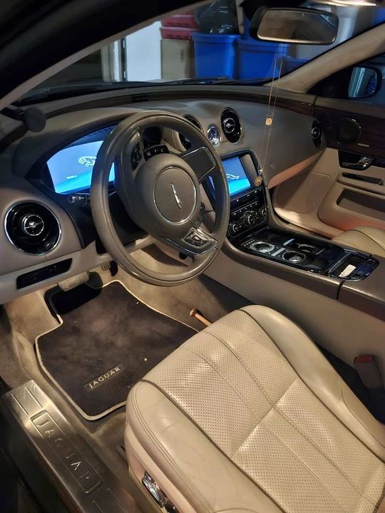 2011 Jaguar X351 XJ - Image 6 of 10
