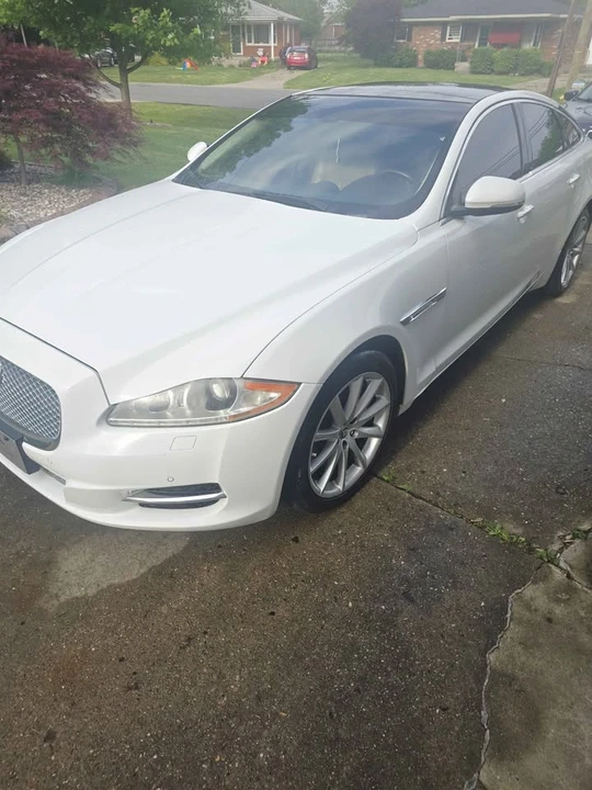 2011 Jaguar X351 XJ - Image 3 of 16