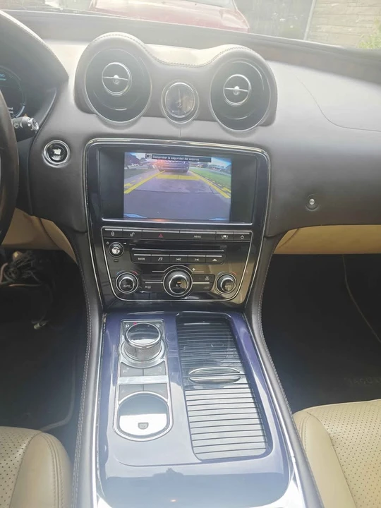 2011 Jaguar X351 XJ - Image 16 of 16
