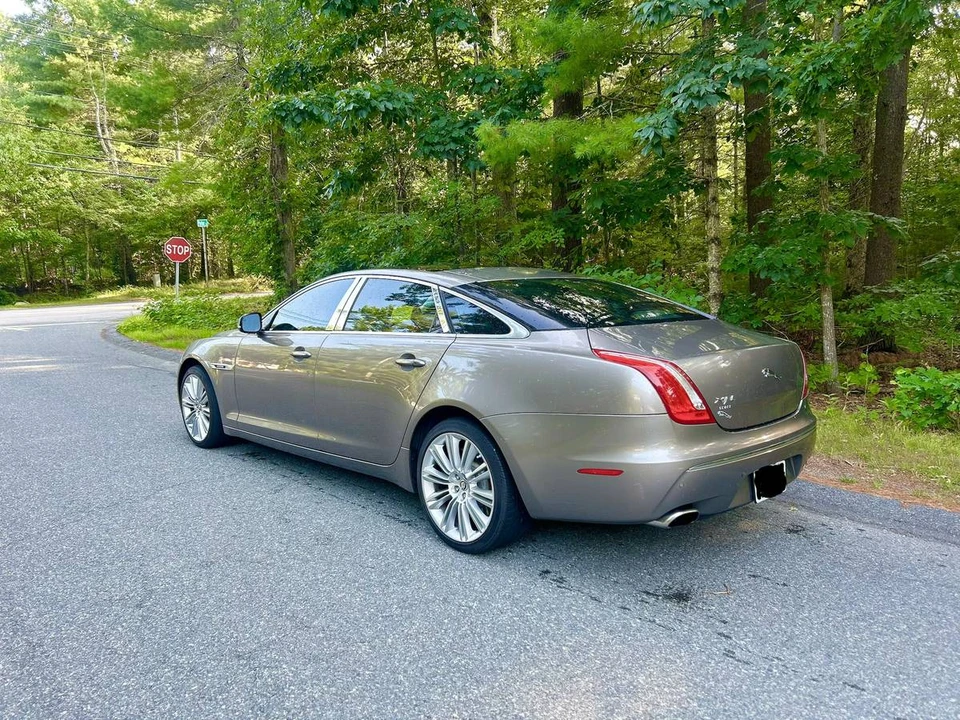 2011 Jaguar X351 XJ - Image 3 of 10