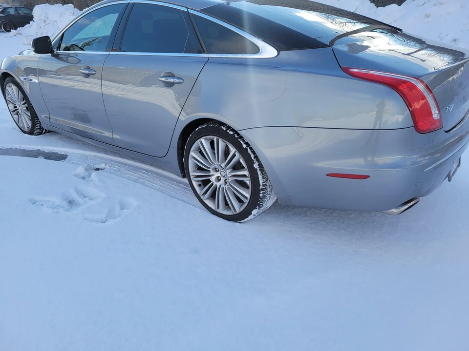 2011 Jaguar X351 XJ - Image 16 of 31