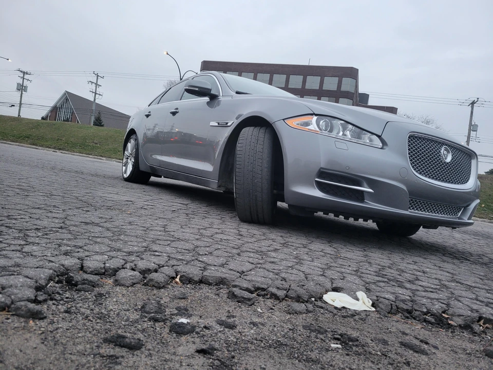 2011 Jaguar X351 XJ - Image 27 of 31
