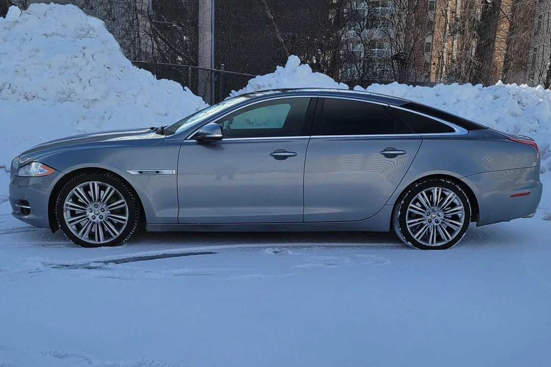 2011 Jaguar X351 XJ - Image 3 of 31