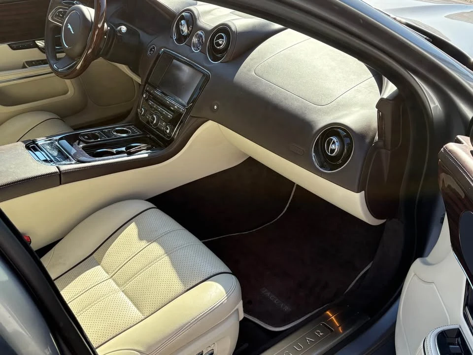 2011 Jaguar X351 XJ - Image 8 of 12
