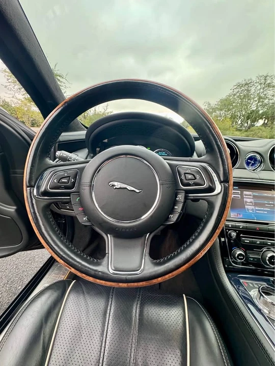 2011 Jaguar XJ Series 4 - Image 12 of 18