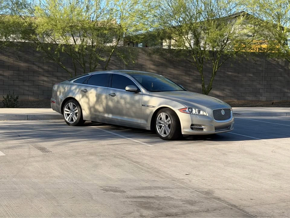 2011 Jaguar X351 XJ - Image 4 of 11
