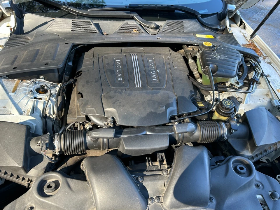 2011 Jaguar X351 XJ - Image 11 of 21