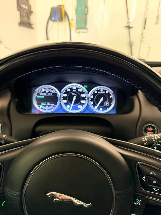 2011 Jaguar X351 XJ - Image 5 of 16