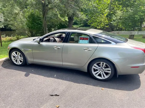 2011 Jaguar XJ XJ Sedan 4D