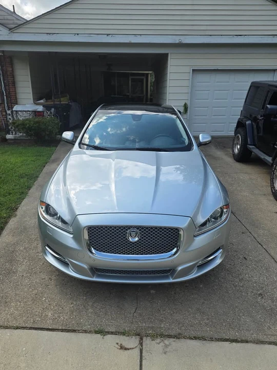 2011 Jaguar X351 XJ - Image 2 of 9
