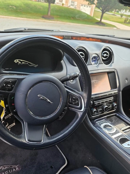 2011 Jaguar X351 XJ - Image 5 of 9