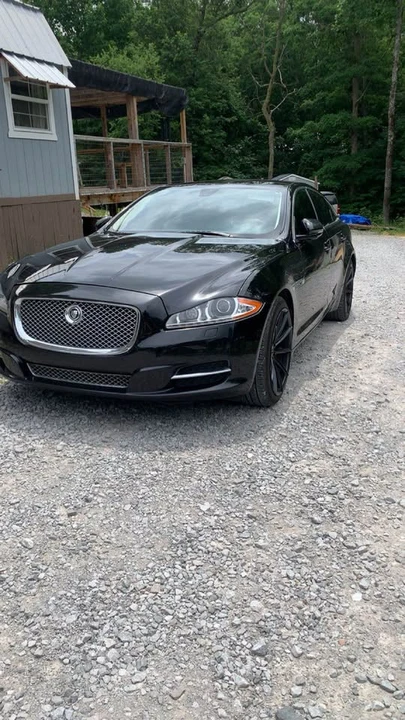 2011 Jaguar X351 XJ - Image 2 of 3