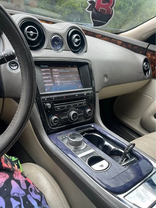 2011 Jaguar X351 XJ - Image 2 of 6