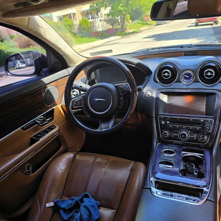 2011 Jaguar X351 XJ - Image 8 of 17