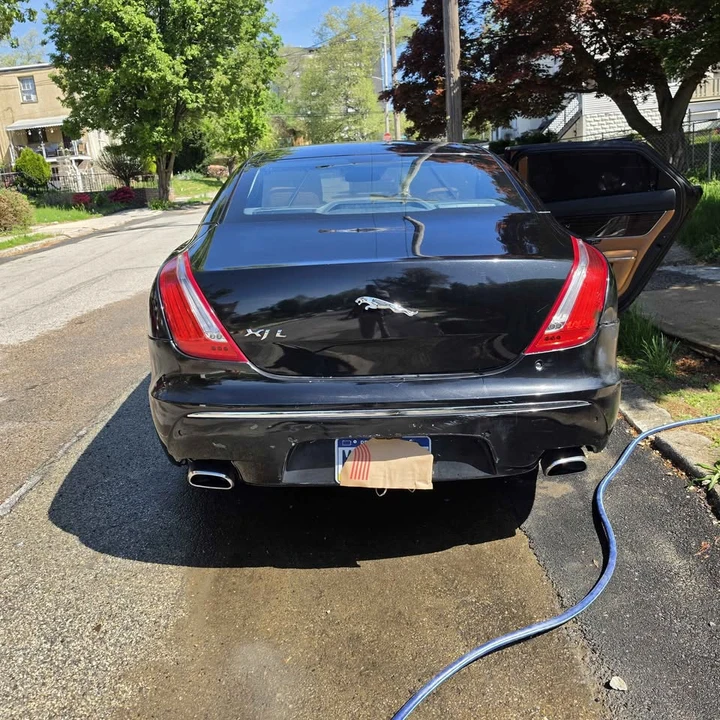 2011 Jaguar X351 XJ - Image 4 of 17