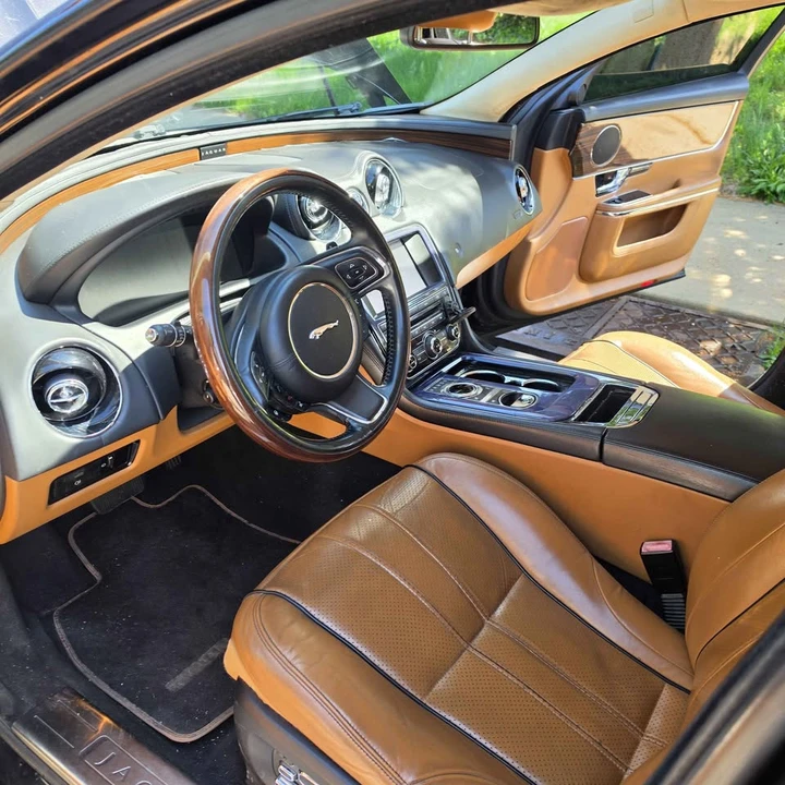 2011 Jaguar X351 XJ - Image 15 of 17