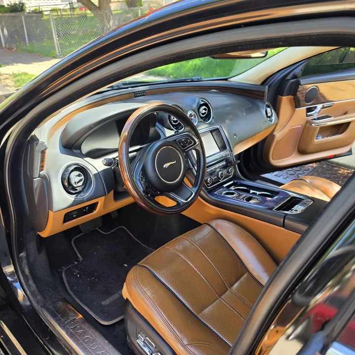 2011 Jaguar X351 XJ - Image 13 of 17
