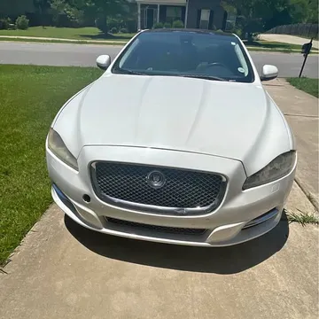 2011 Jaguar XJ Super V8