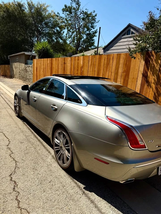 2011 Jaguar X351 XJ - Image 2 of 12