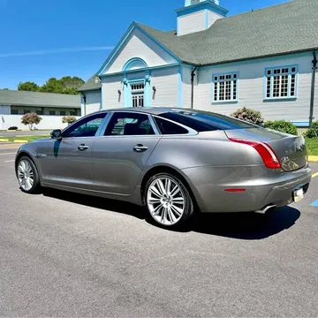 2011 Jaguar XJ Supercharged Sedan