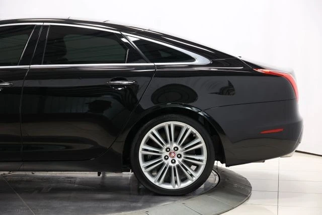 2011 Jaguar X351 XJ - Image 8 of 21