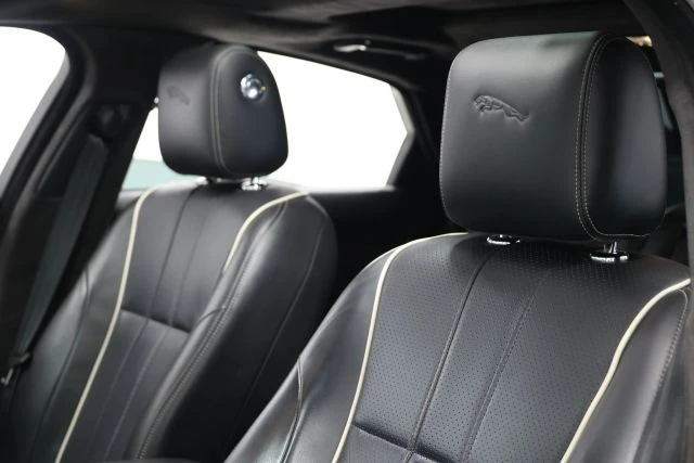 2011 Jaguar X351 XJ - Image 15 of 21