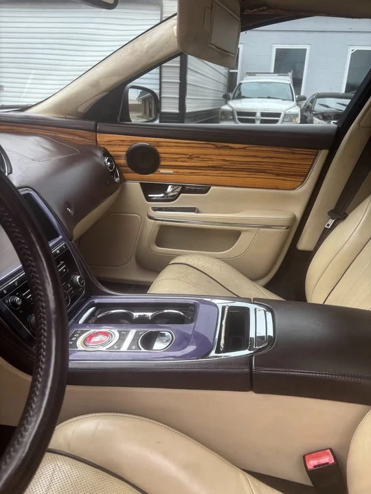 2011 Jaguar X351 XJ - Image 6 of 6