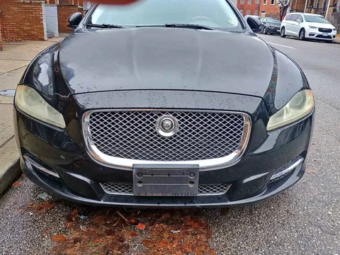 2011 Jaguar XJ XJ8 L Sedan 4D