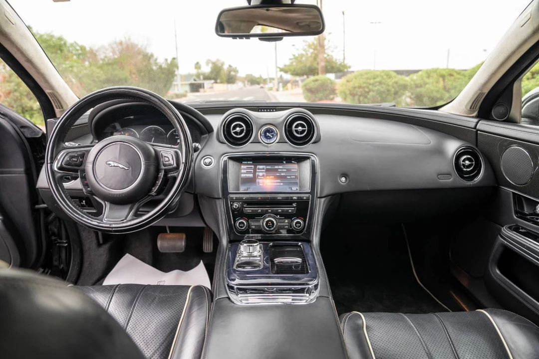 2011 Jaguar X351 XJ - Image 19 of 21