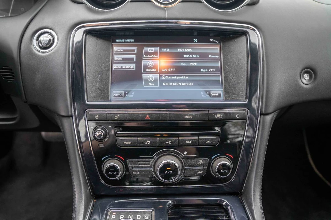2011 Jaguar X351 XJ - Image 16 of 21