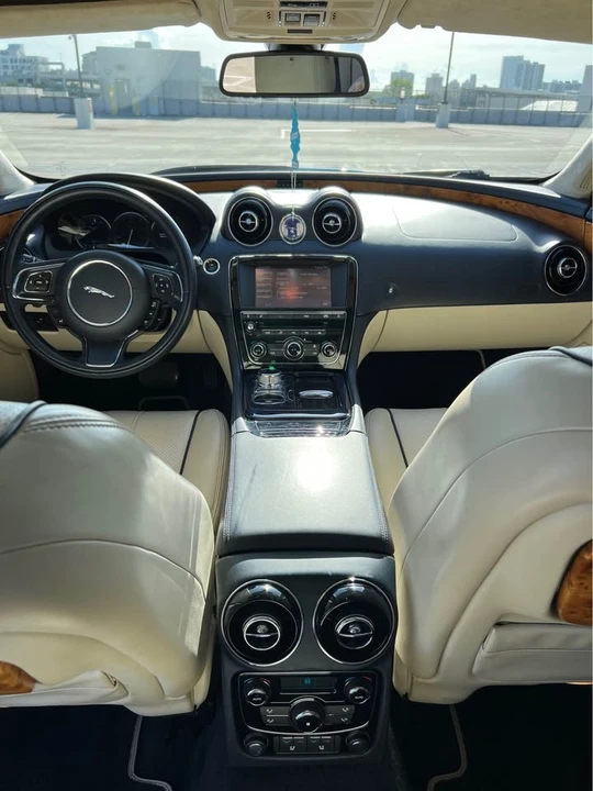 2011 Jaguar X351 XJ - Image 9 of 15