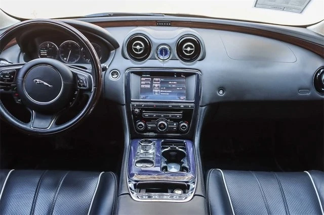 2011 Jaguar X351 XJ - Image 11 of 12