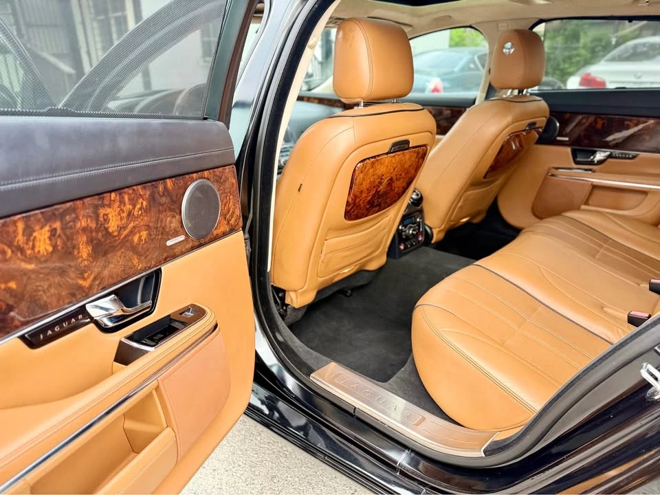 2011 Jaguar X351 XJ - Image 8 of 14
