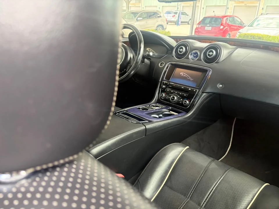 2011 Jaguar X351 XJ - Image 7 of 21