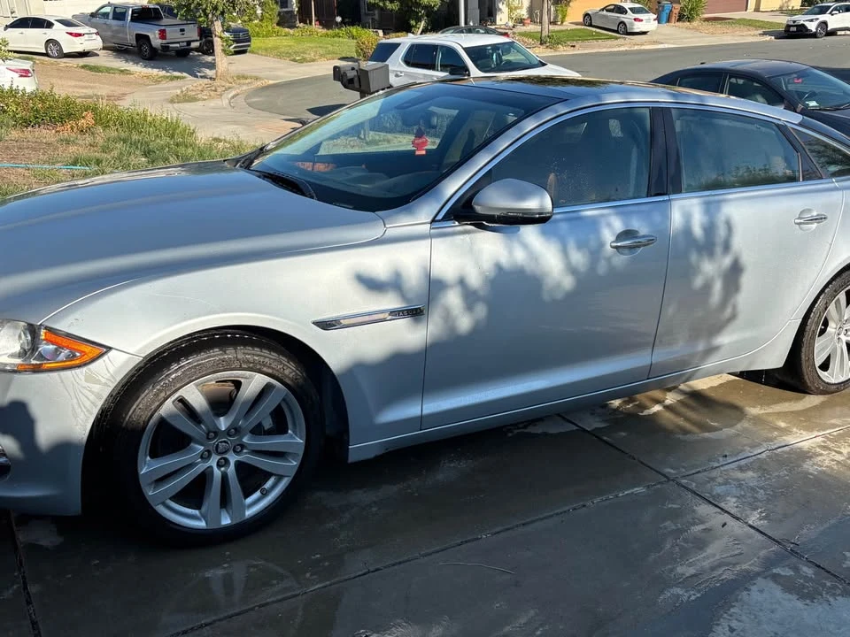 2011 Jaguar X351 XJ - Image 4 of 10