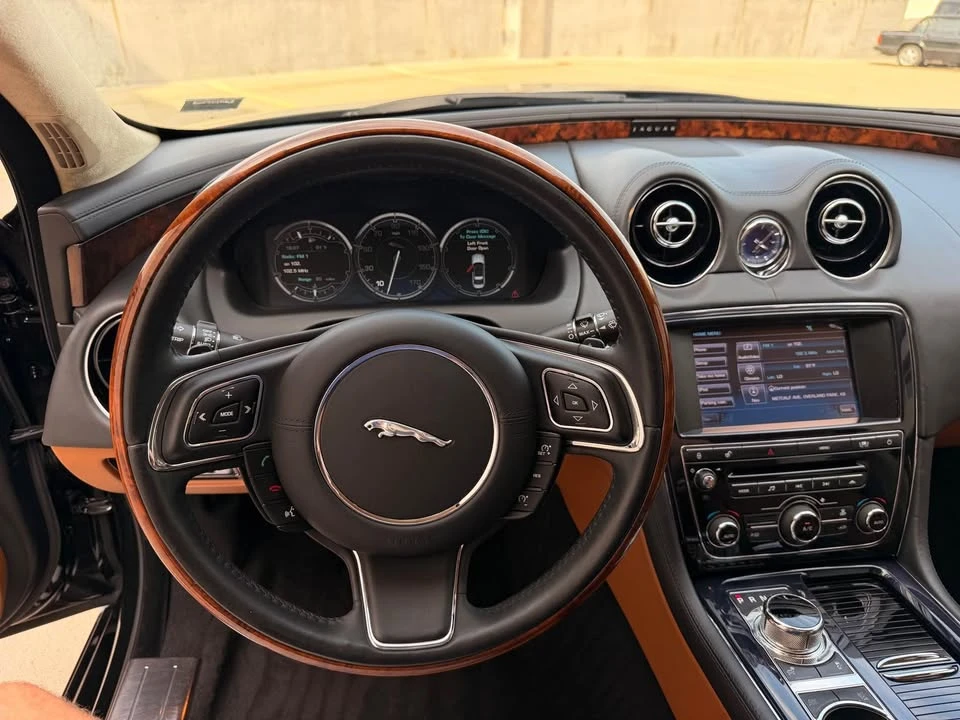 2011 Jaguar X351 XJ - Image 11 of 20