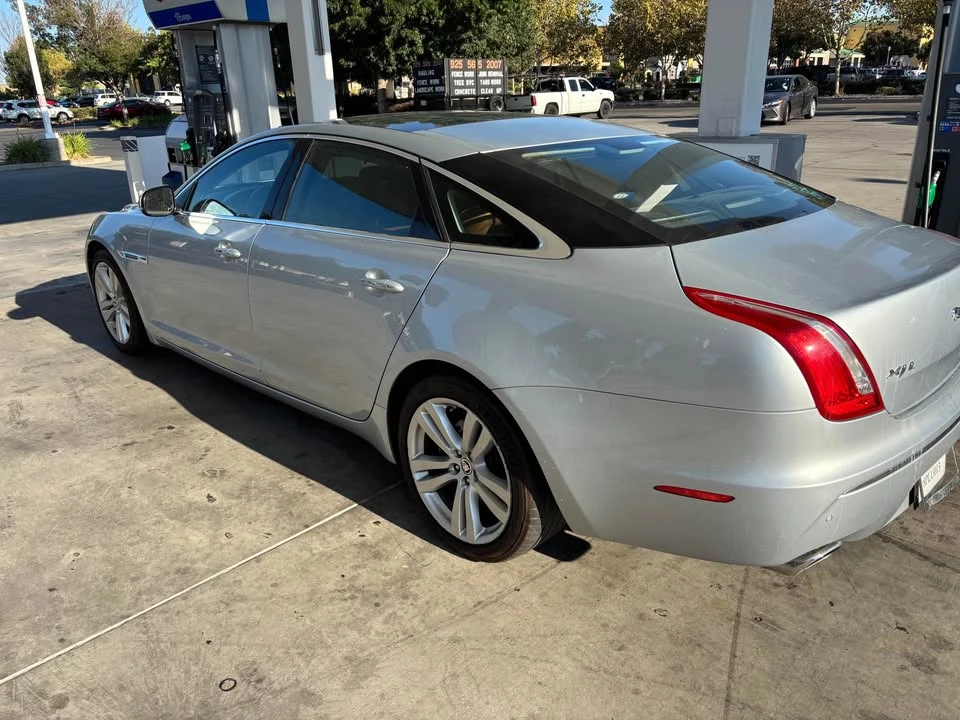 2011 Jaguar X351 XJ - Image 6 of 10