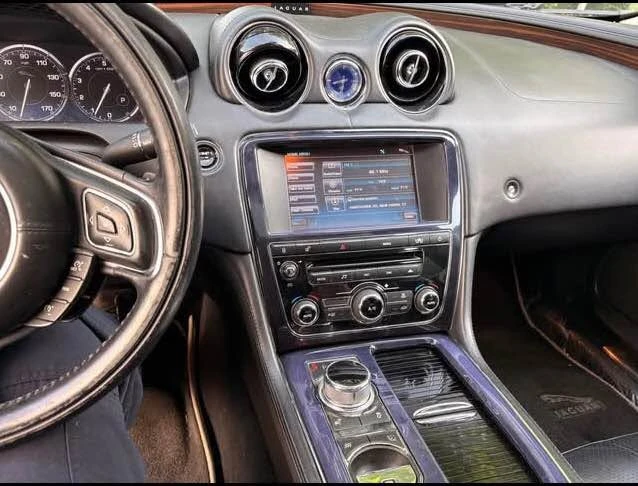 2011 Jaguar X351 XJ - Image 7 of 7