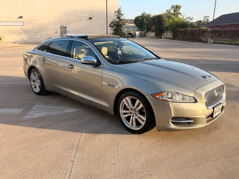 2011 Jaguar X351 XJ - Image 2 of 3