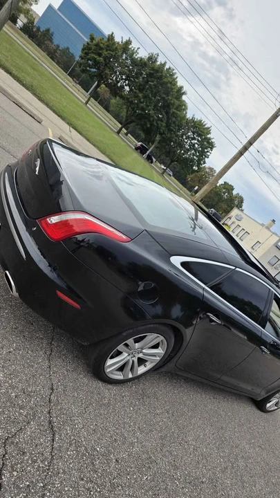 2011 Jaguar X351 XJ - Image 5 of 12